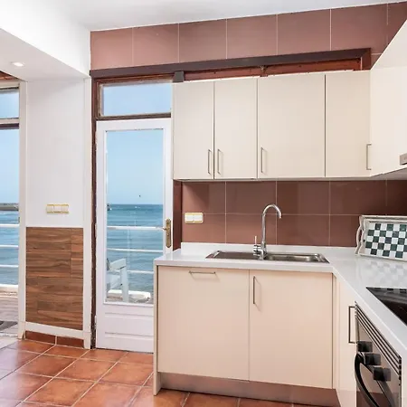 Holiday home House Touching The Sea